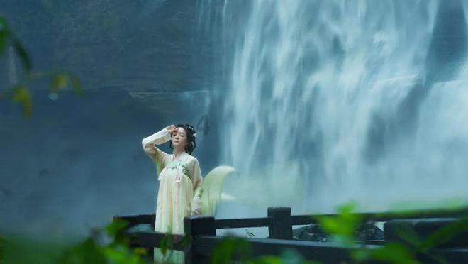 动作惊悚片《怒火战猴》曝预告 《贫民窟的百万富翁》男主上演印度版疾速追杀