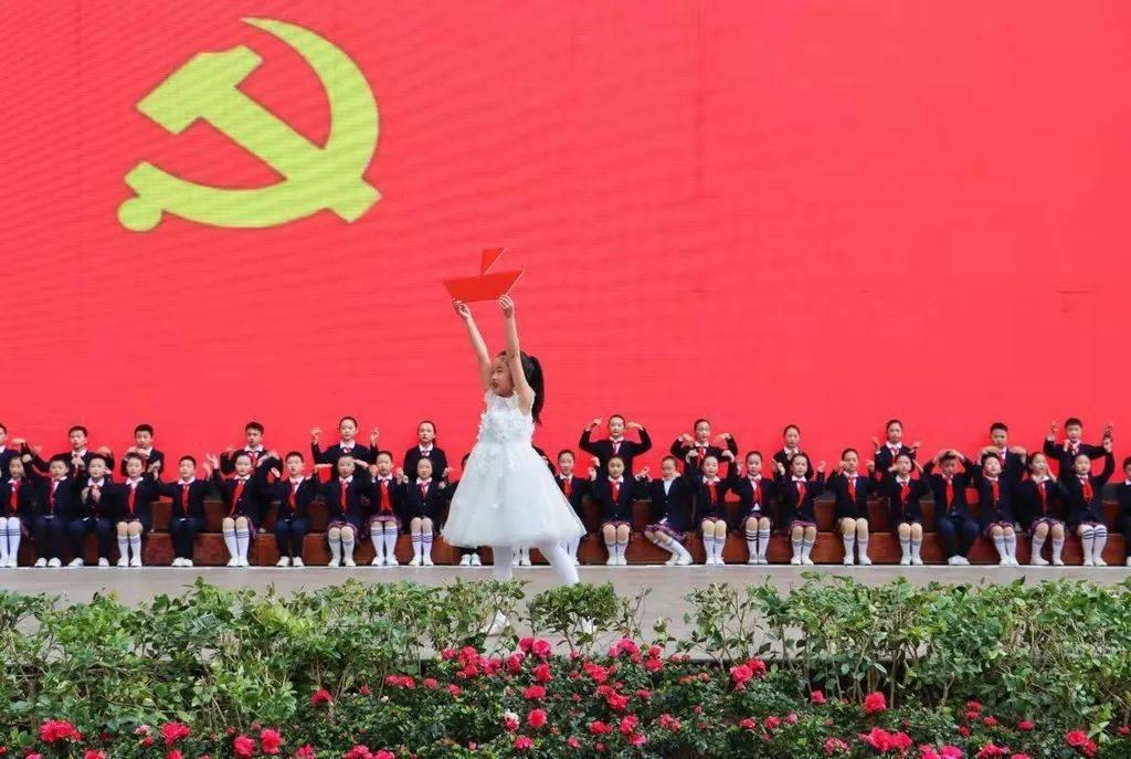 逃离倒影森林